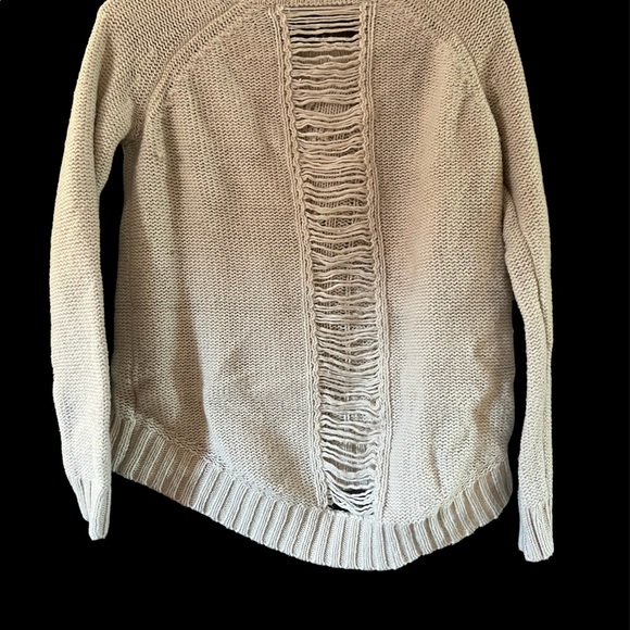 Cupcakes & Cashmere sweater - Picture 3 of 9